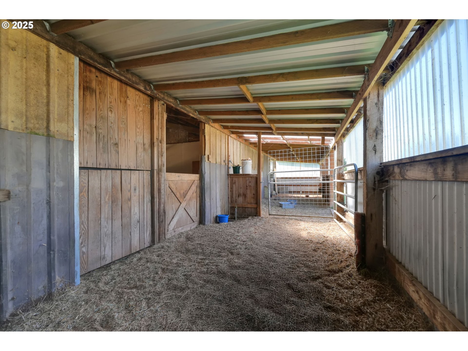 Eugene, Oregon 97402, United States, 3 Bedrooms Bedrooms, ,2 BathroomsBathrooms,Residential,Pending,200414