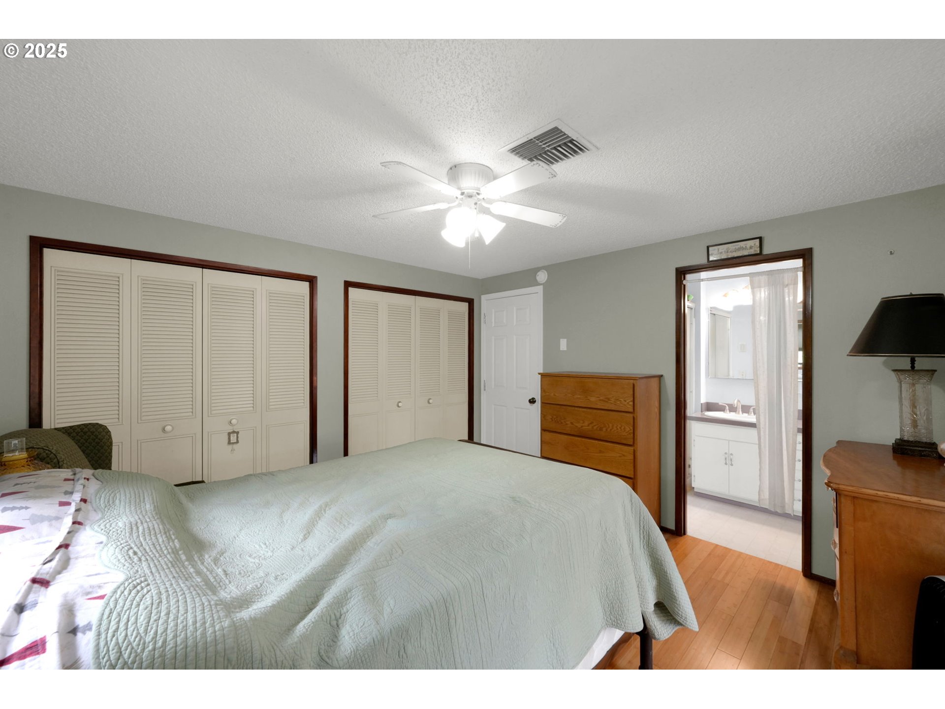 Eugene, Oregon 97402, United States, 3 Bedrooms Bedrooms, ,2 BathroomsBathrooms,Residential,Pending,200414