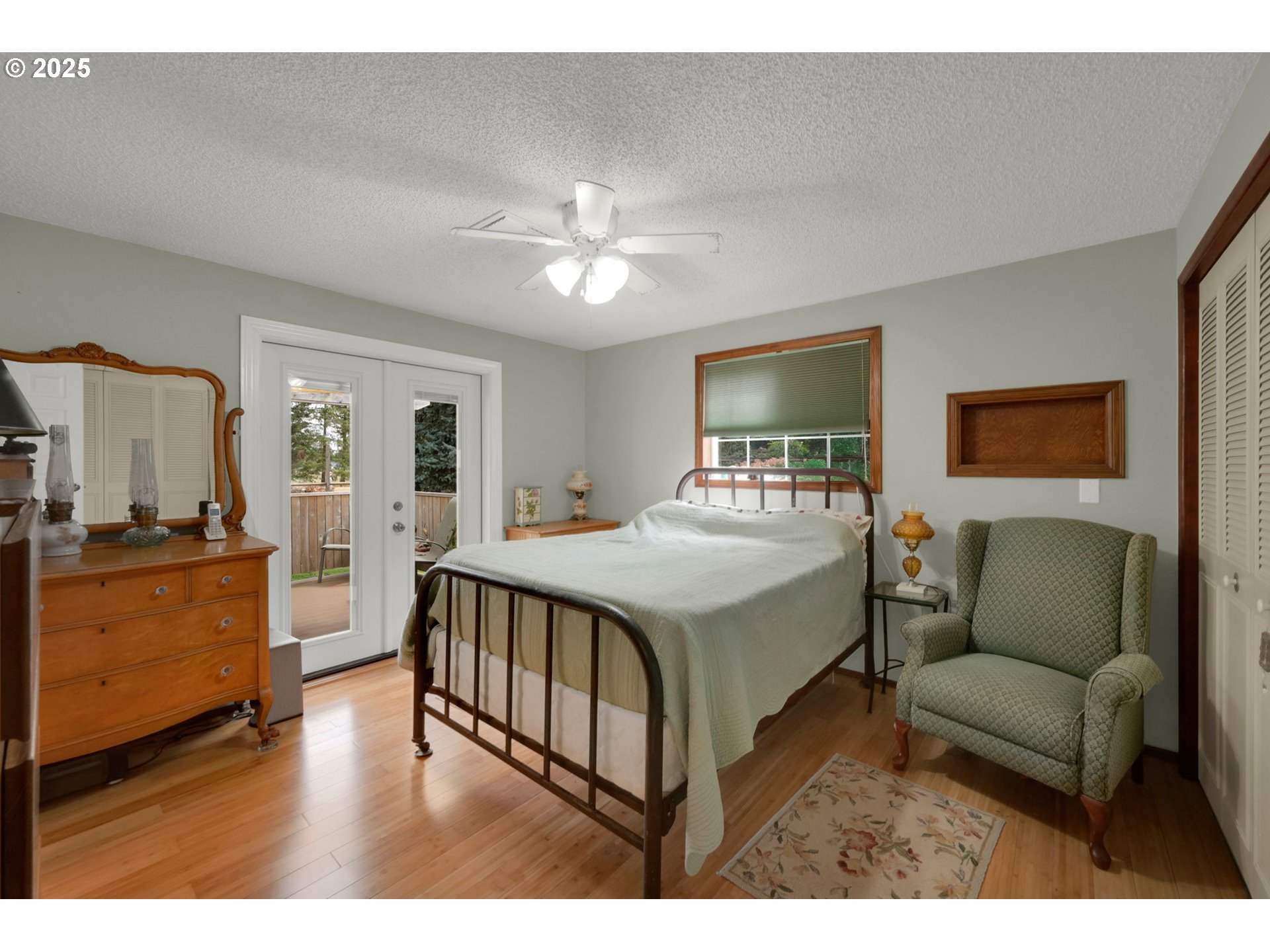 Eugene, Oregon 97402, United States, 3 Bedrooms Bedrooms, ,2 BathroomsBathrooms,Residential,Pending,200414