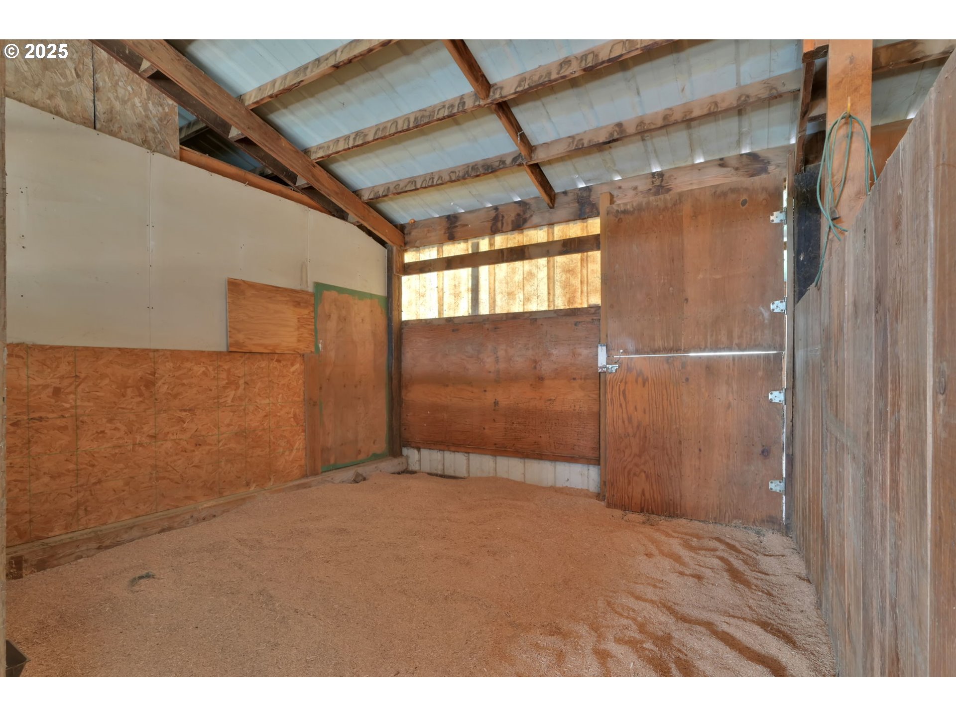 Eugene, Oregon 97402, United States, 3 Bedrooms Bedrooms, ,2 BathroomsBathrooms,Residential,Pending,200414