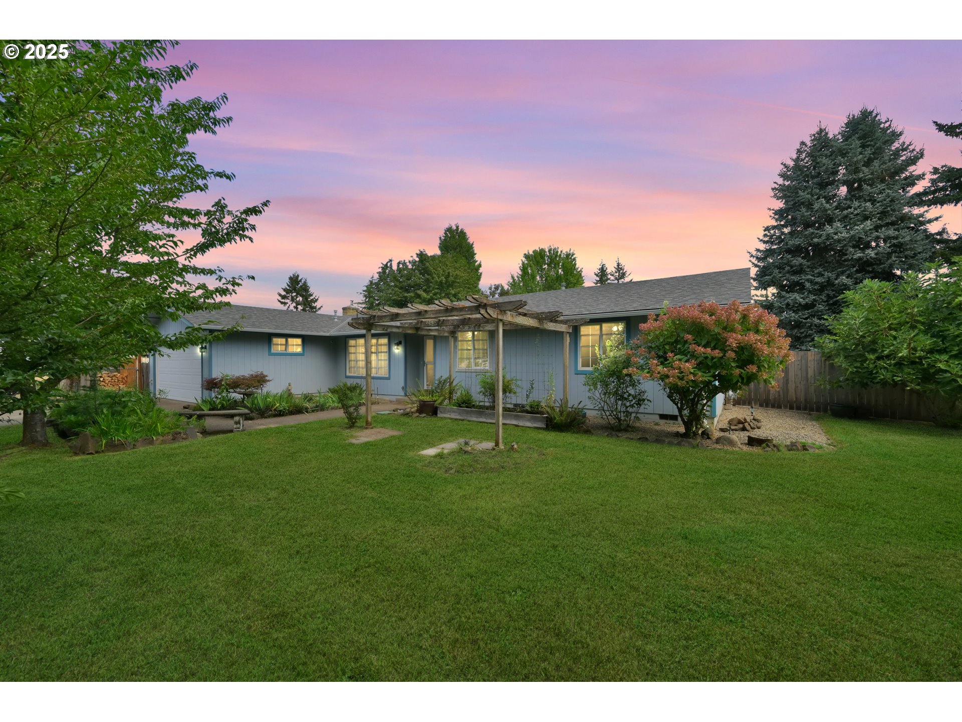 Eugene, Oregon 97402, United States, 3 Bedrooms Bedrooms, ,2 BathroomsBathrooms,Residential,Pending,200414 Eugene, Oregon 97402, United States, 3 Bedrooms Bedrooms, ,2 BathroomsBathrooms,Residential,Pending,200414