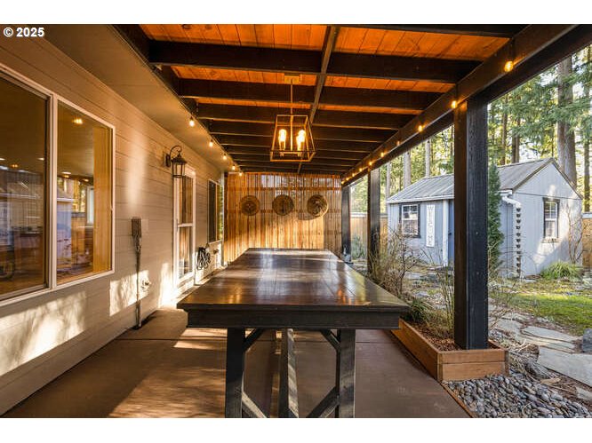 Tualatin, Oregon 97062, United States, 4 Bedrooms Bedrooms, ,3 BathroomsBathrooms,Residential,Pending,14865