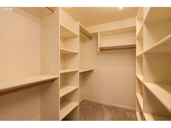 Tualatin, Oregon 97062, United States, 4 Bedrooms Bedrooms, ,3 BathroomsBathrooms,Residential,Pending,14865