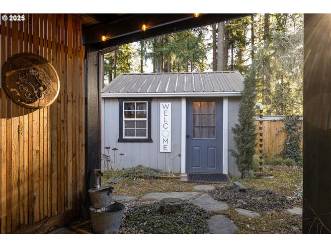 Tualatin, Oregon 97062, United States, 4 Bedrooms Bedrooms, ,3 BathroomsBathrooms,Residential,Pending,14865