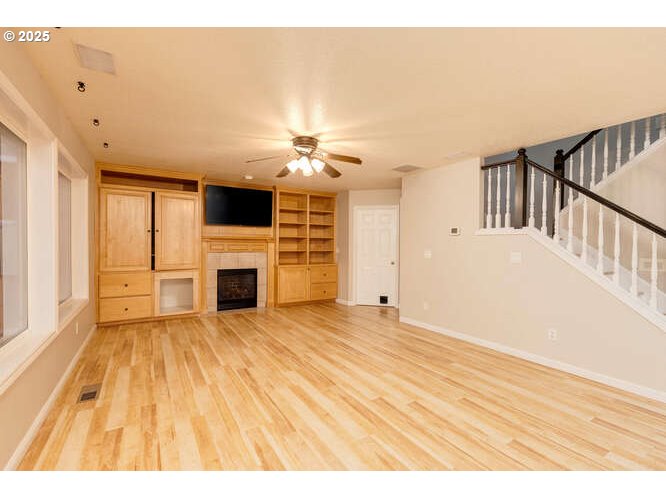 Tualatin, Oregon 97062, United States, 4 Bedrooms Bedrooms, ,3 BathroomsBathrooms,Residential,Pending,14865