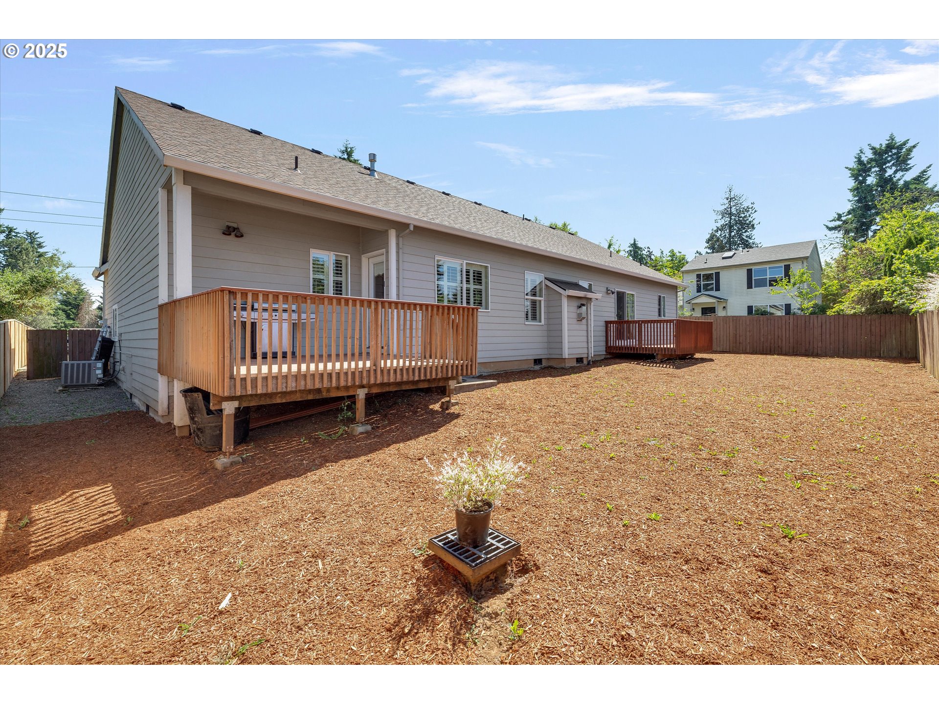 Oregon City, Oregon 97045, United States, 5 Bedrooms Bedrooms, ,3 BathroomsBathrooms,Residential,Pending,145523