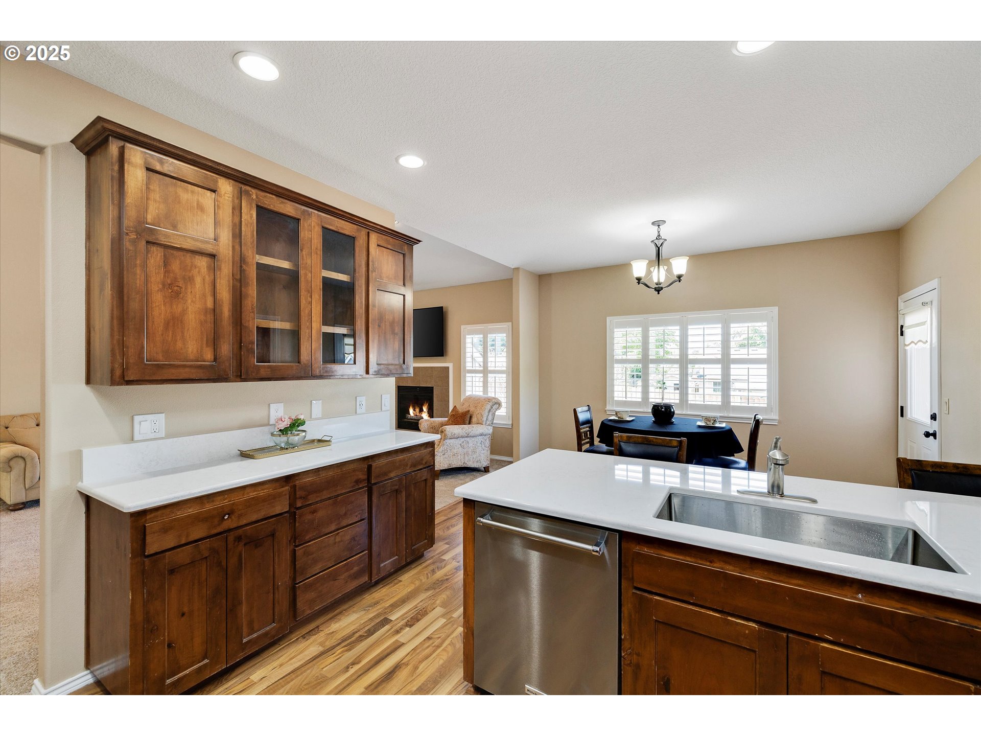 Oregon City, Oregon 97045, United States, 5 Bedrooms Bedrooms, ,3 BathroomsBathrooms,Residential,Pending,145523