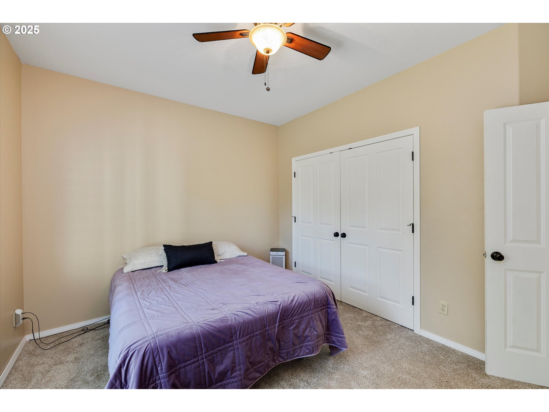 Oregon City, Oregon 97045, United States, 5 Bedrooms Bedrooms, ,3 BathroomsBathrooms,Residential,Pending,145523