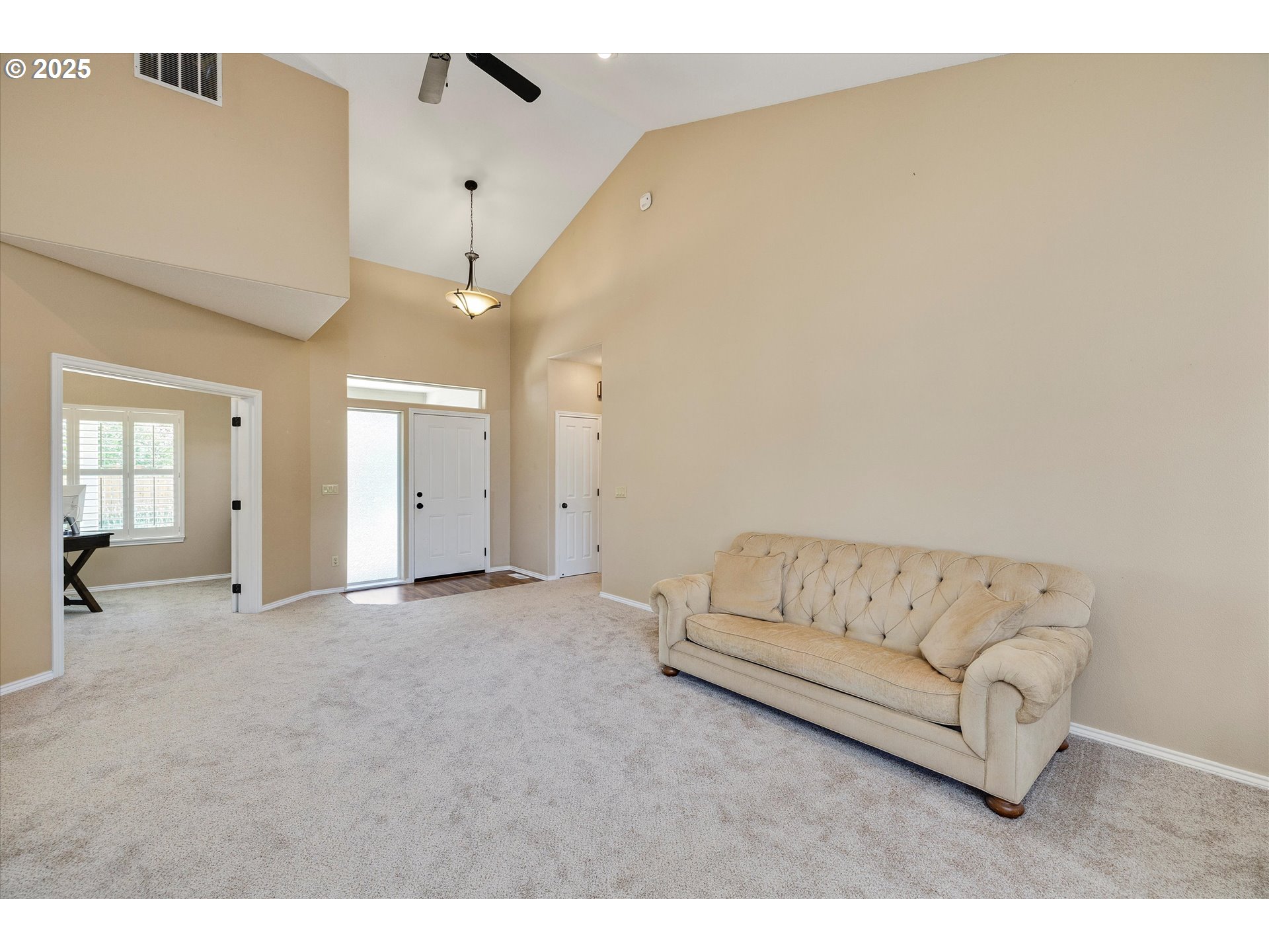 Oregon City, Oregon 97045, United States, 5 Bedrooms Bedrooms, ,3 BathroomsBathrooms,Residential,Pending,145523