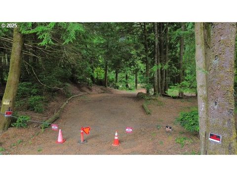 01113 N LOFTUS RD Florence OR 97439