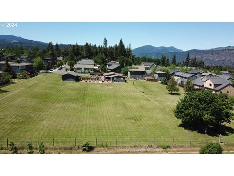 A home in Hood River