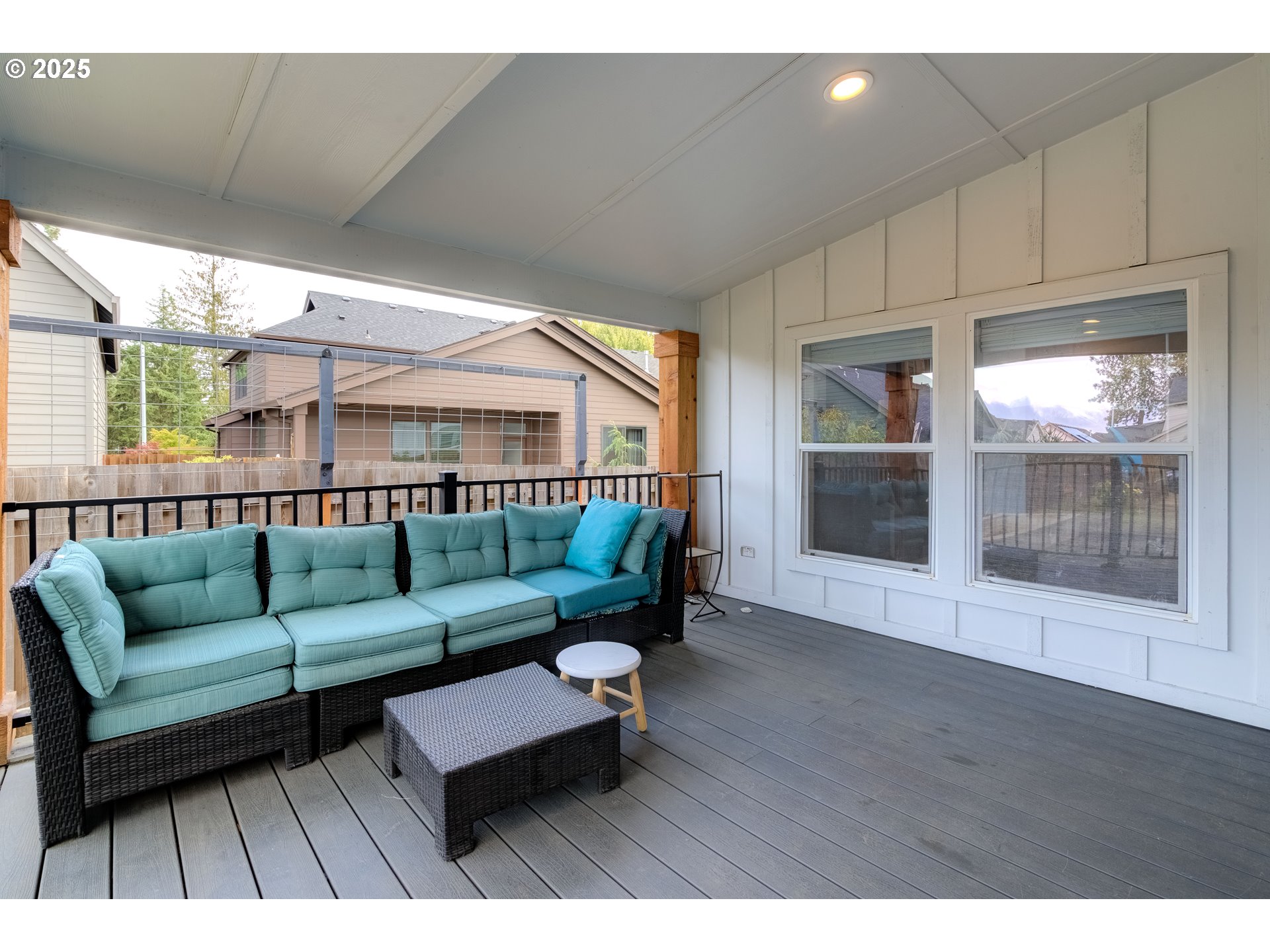 886 SE BONNIE BURKE DR
