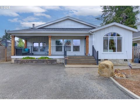 886 SE Bonnie Burke Dr, Estacada, OR 97023 - #: 525344854