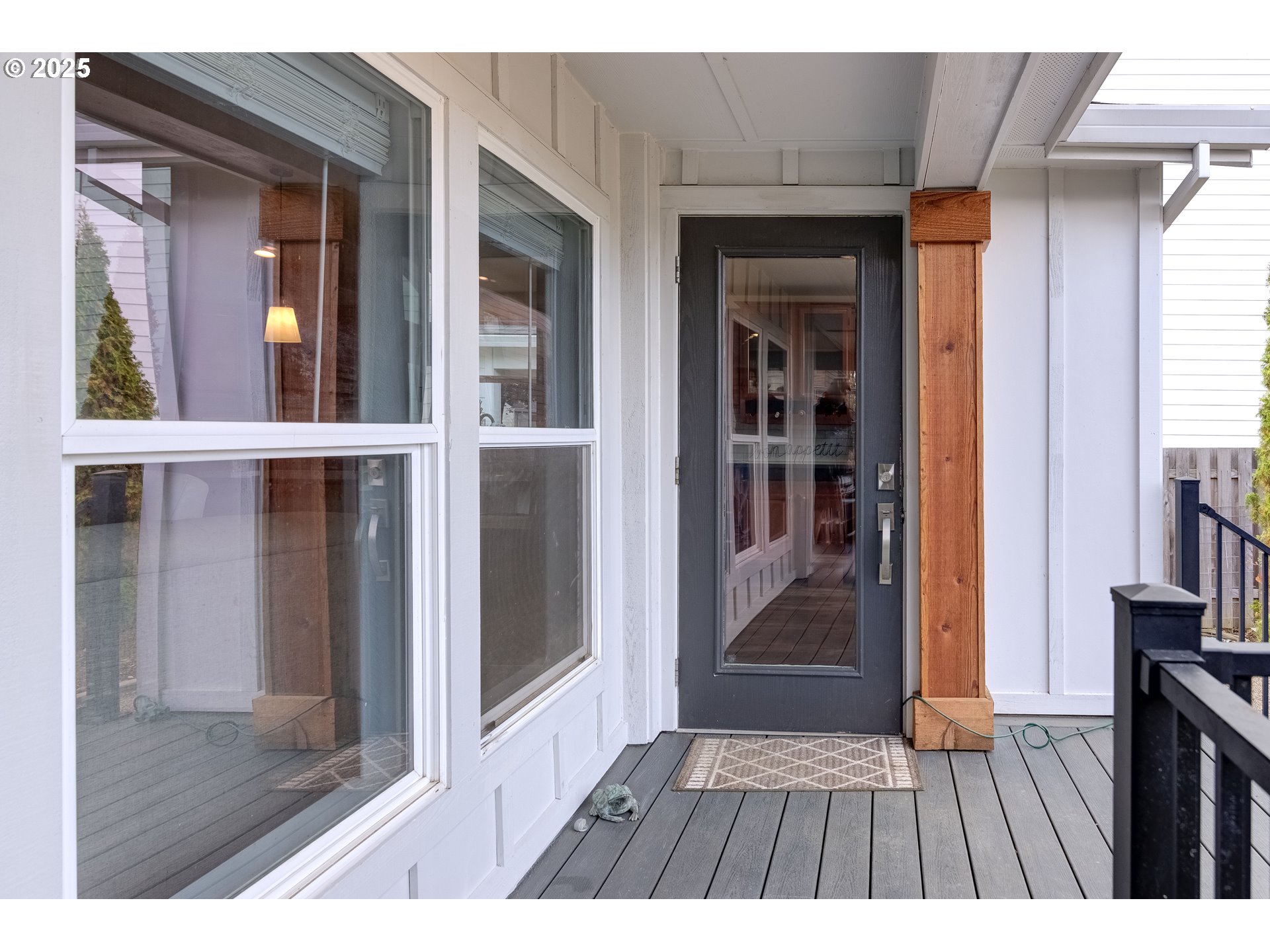 886 SE BONNIE BURKE DR