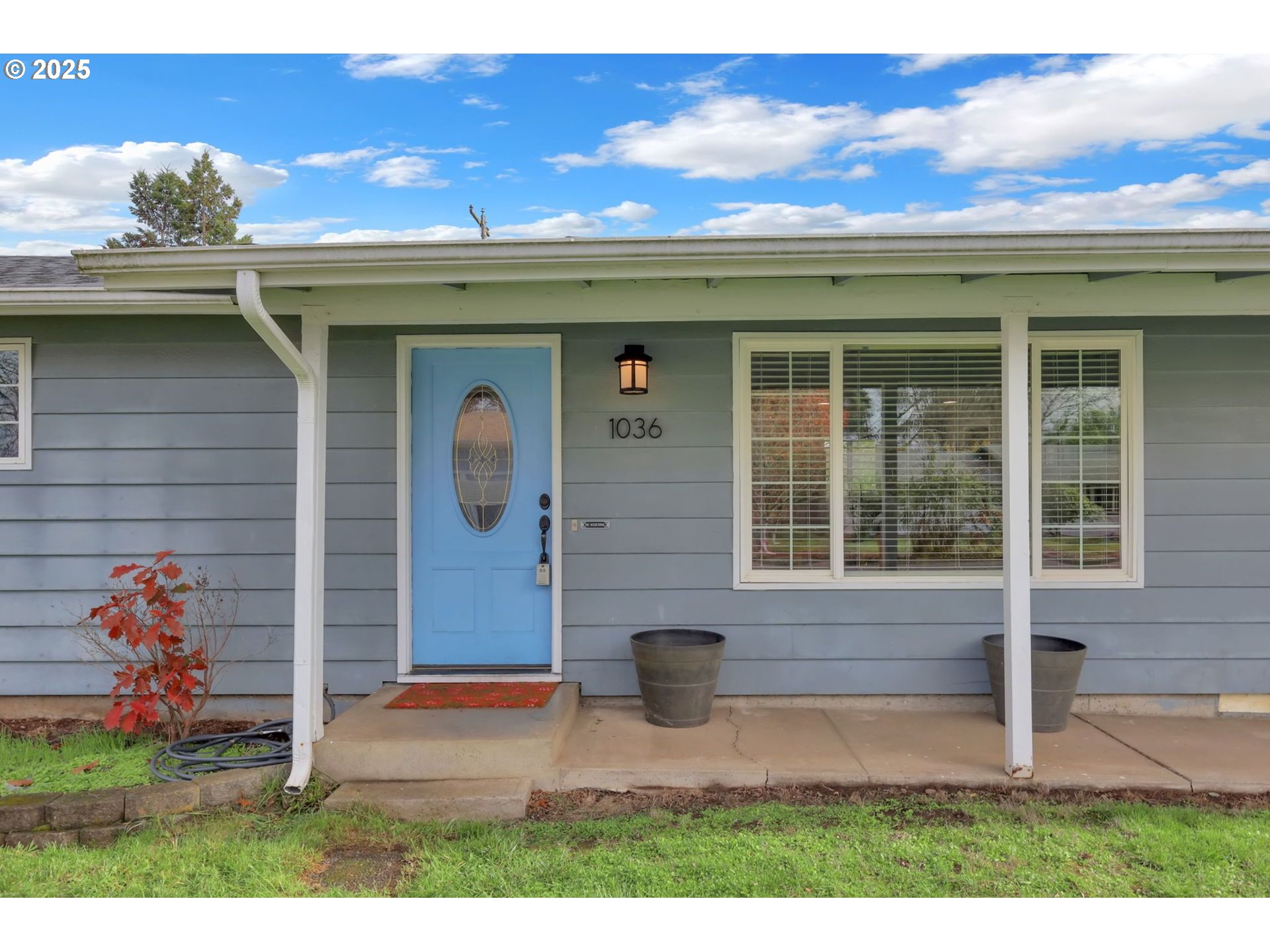1036 OAK ST
