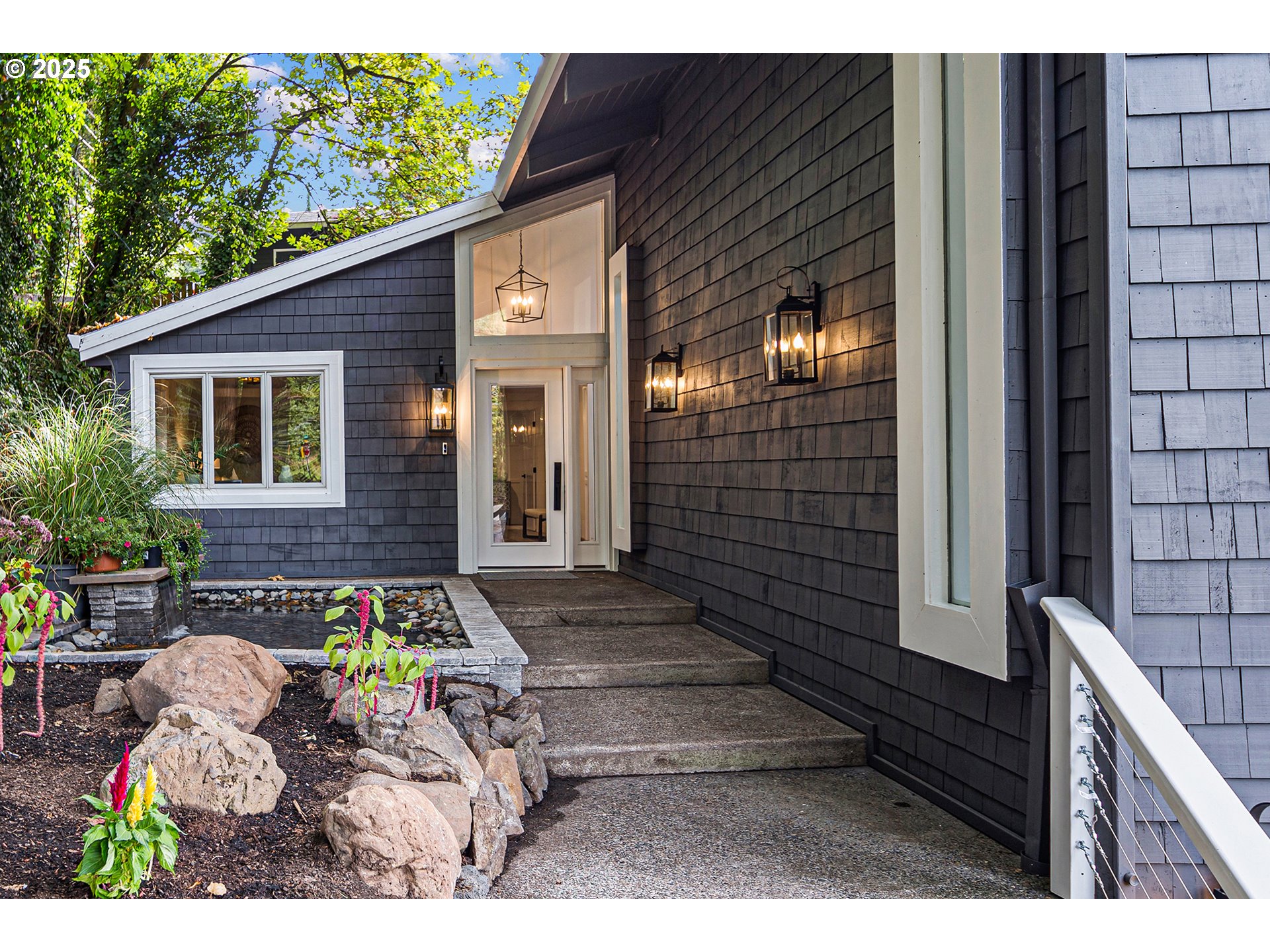 3220 SOUTHSHORE BLVD