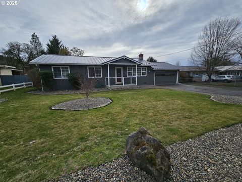 A home in Roseburg