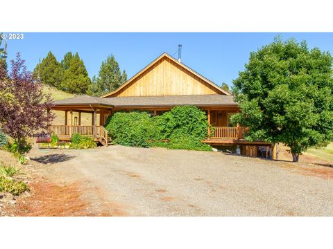 A home in Baker City