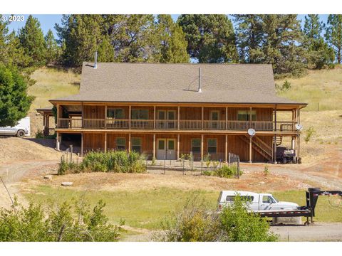 A home in Baker City