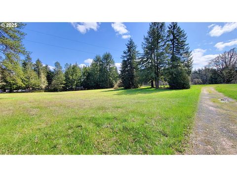 E HUNTER RD 400E Veneta OR 97487