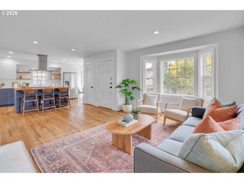 Paris Group Realty