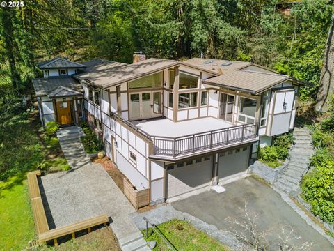1325 SW UPLAND DR Portland OR 97221
