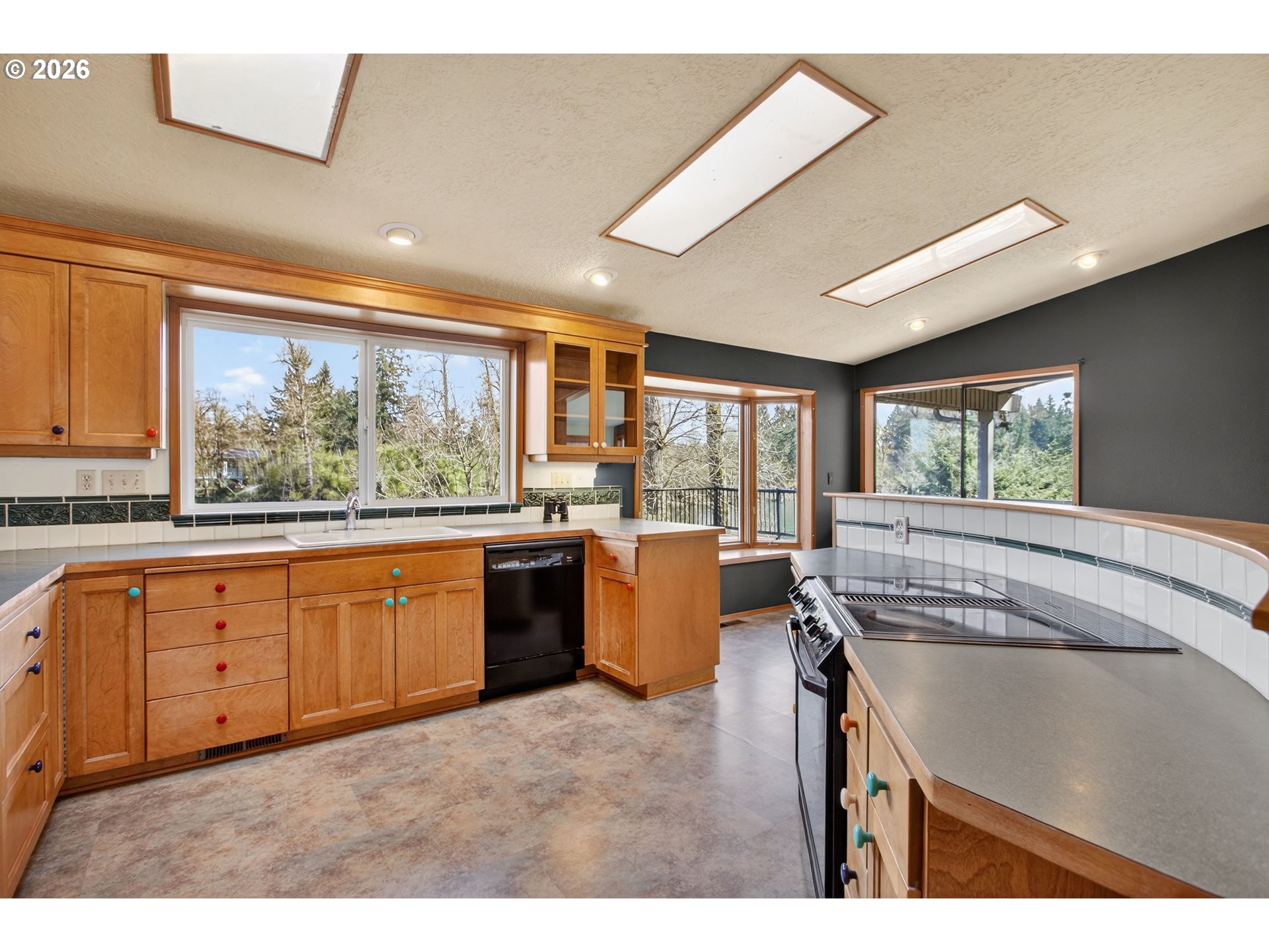 16091 S CLACKAMAS RIVER DR