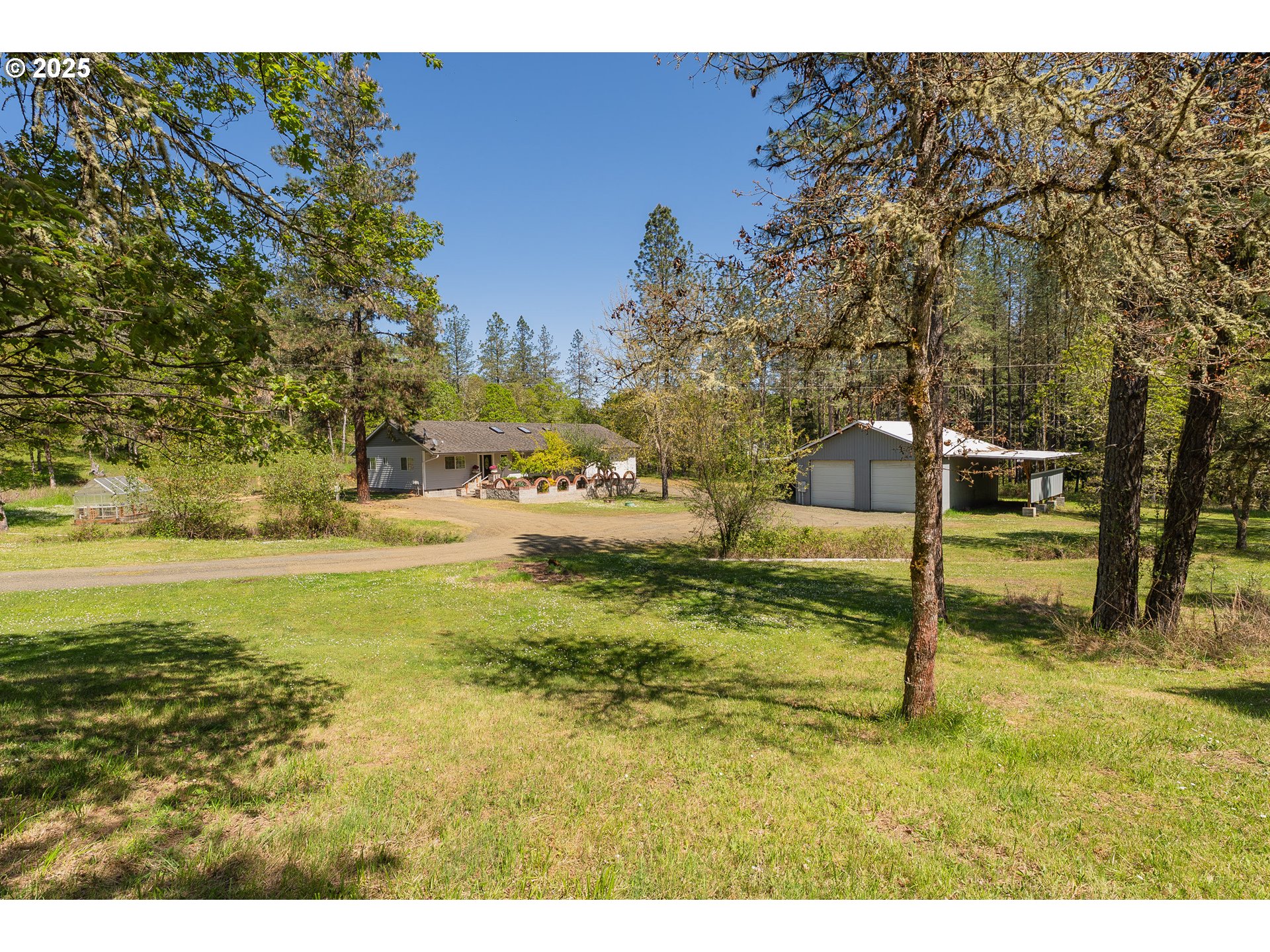 462 TANGLEWOOD LN