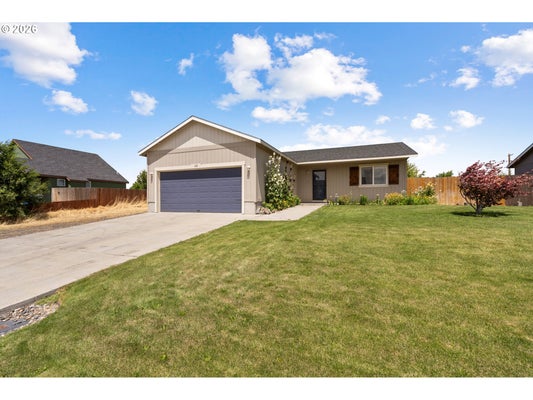 122 FALCON CT, BOARDMAN, OR 97818 - Image fcac38eff98f4e2895f9907d711c0bb5/243888254