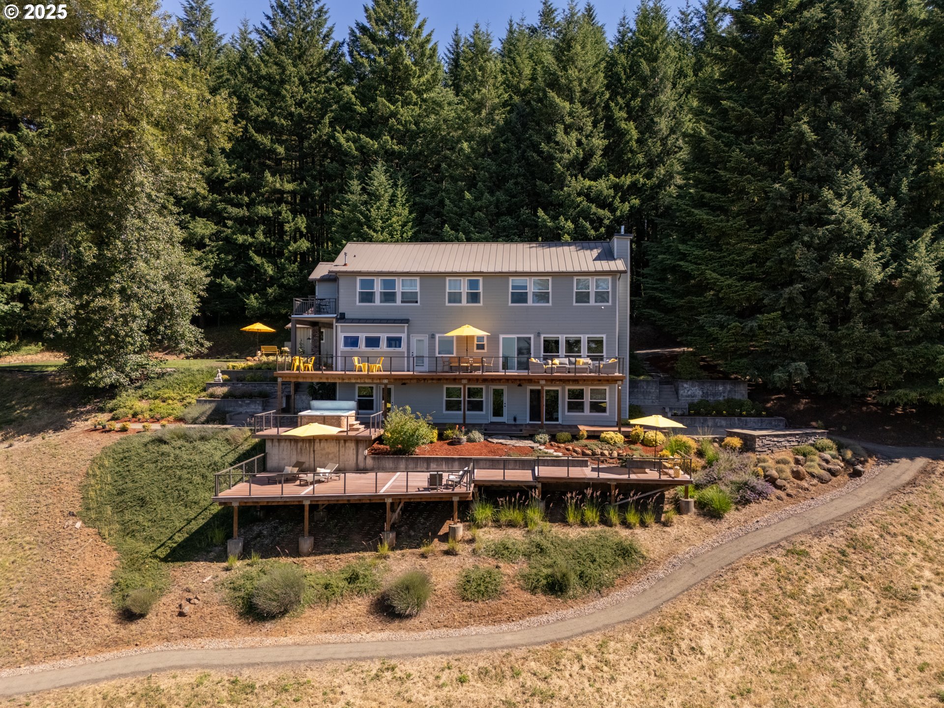 27200 NE MOUNTAIN TOP RD
