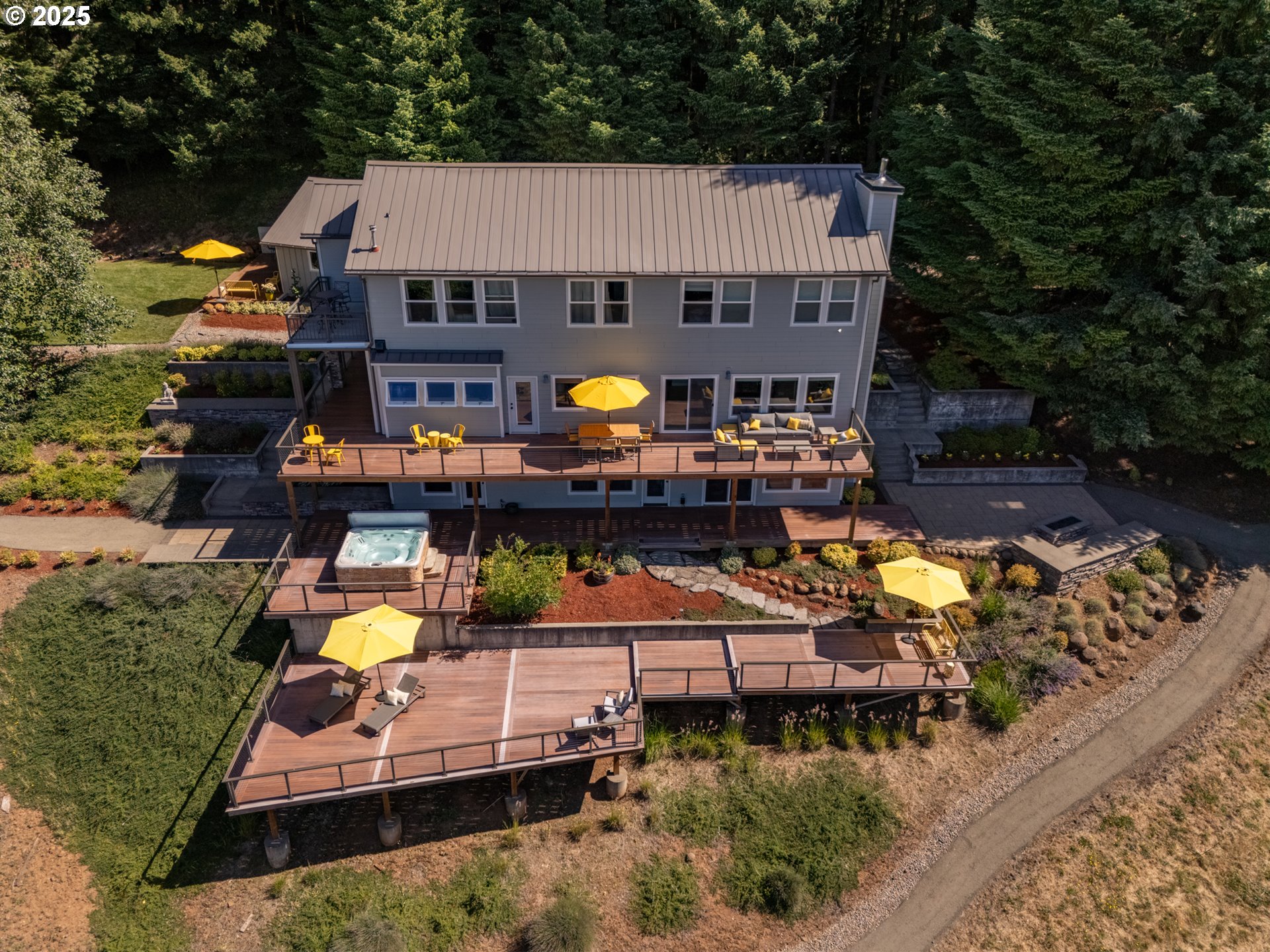 27200 NE MOUNTAIN TOP RD