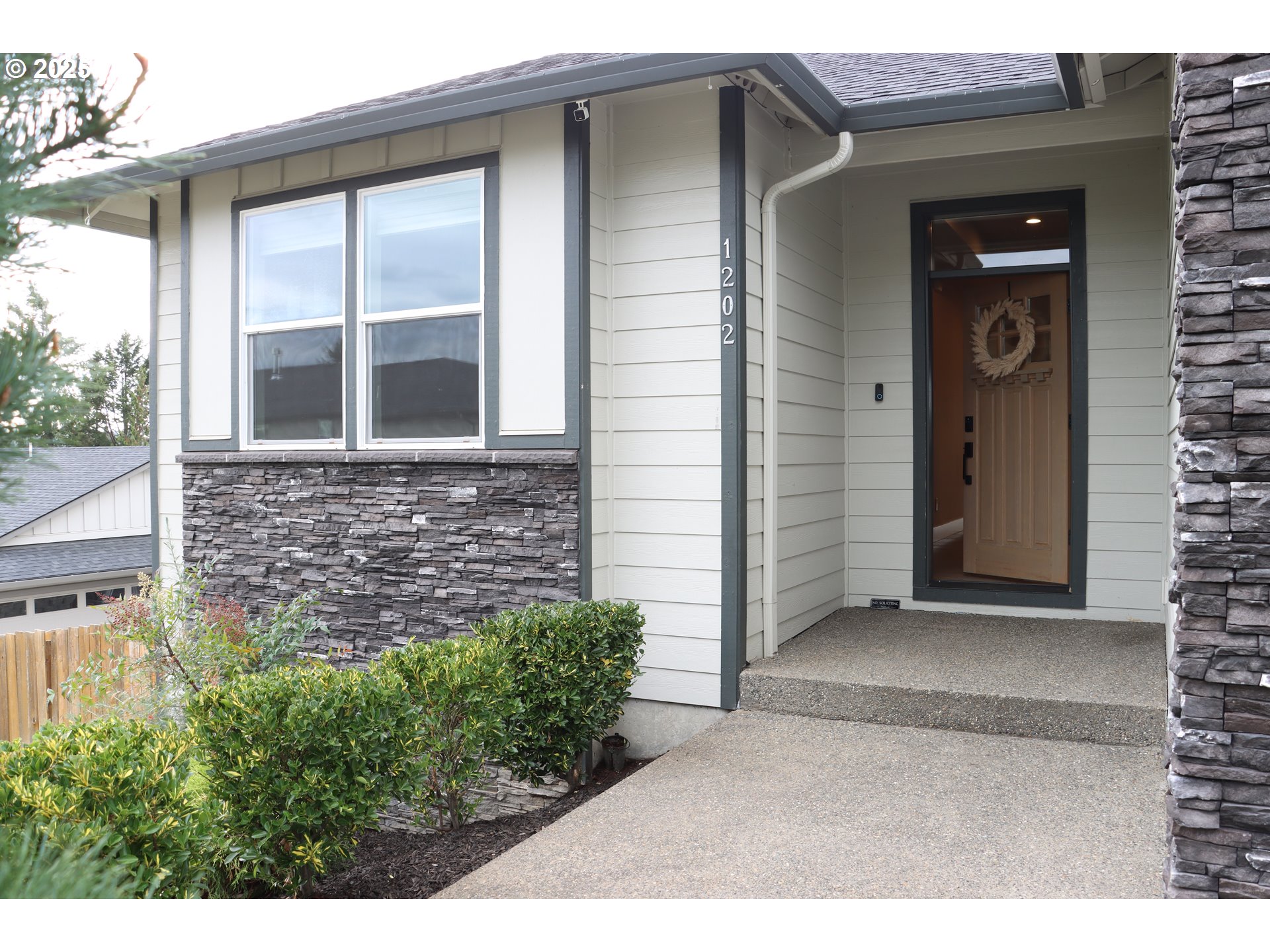 1202 W AVOCET PL