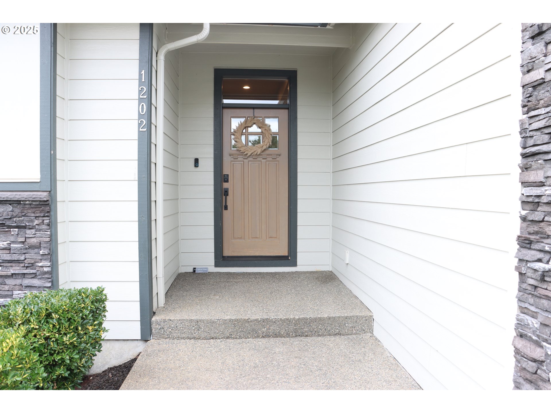 1202 W AVOCET PL