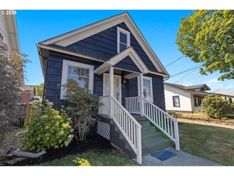 Photo of 924 NE 3rd Ave, Camas, WA 98607 (MLS # 207247923)