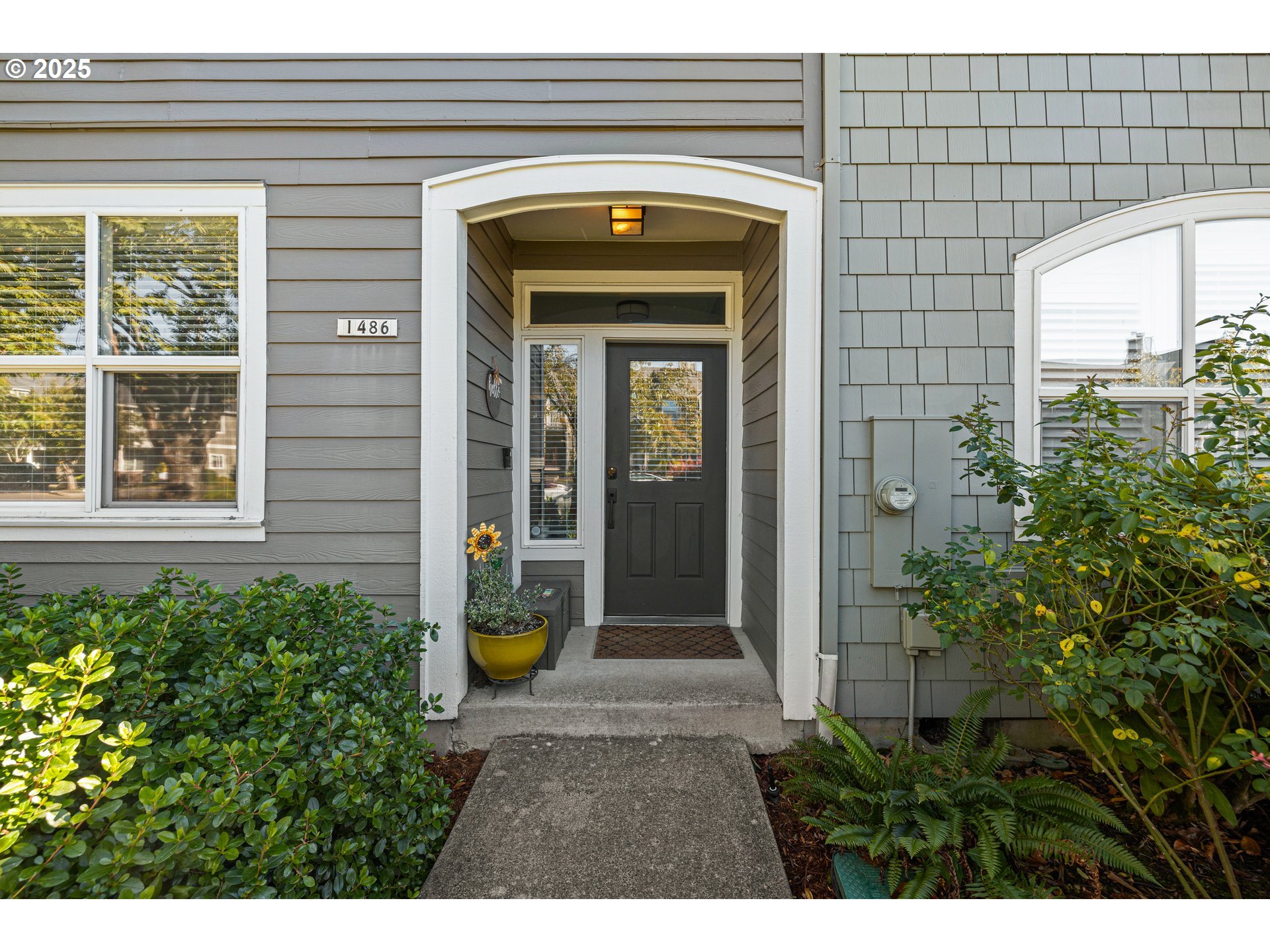 1486 NE Market DR
