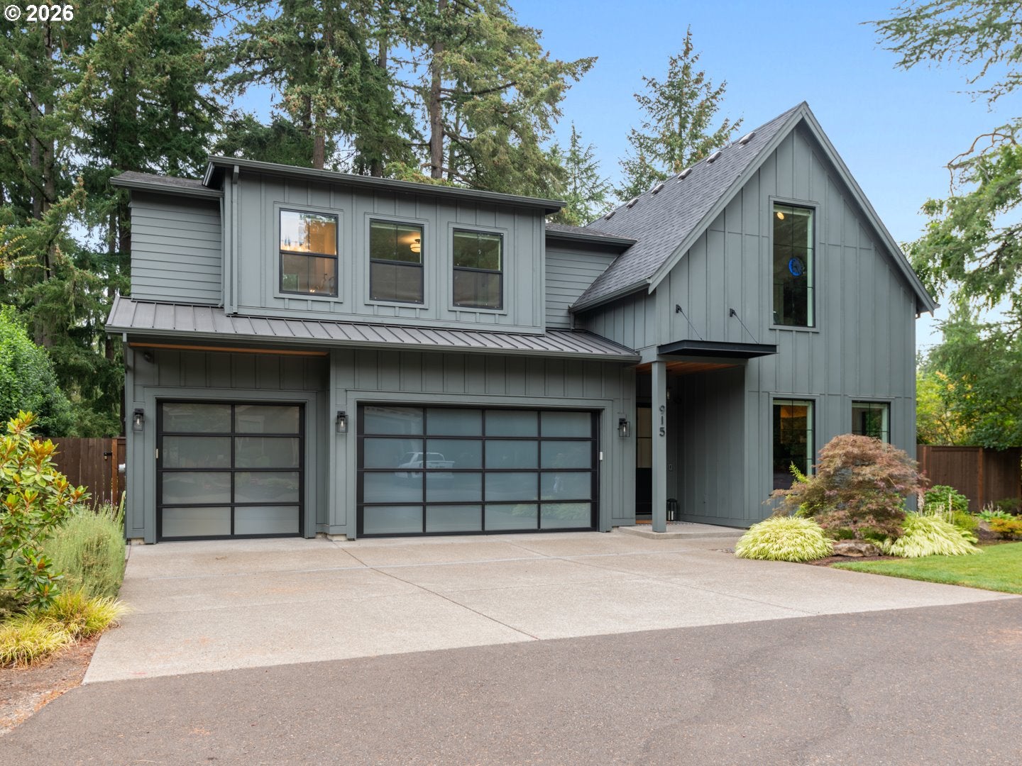 915 OAK TER