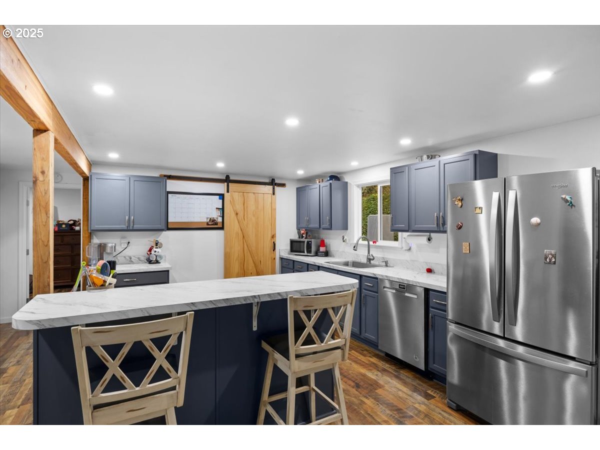 225 FOX LN