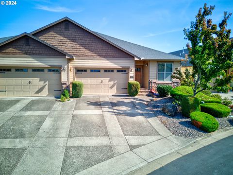 A home in Sutherlin