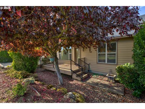 A home in Sutherlin