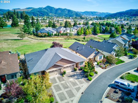 A home in Sutherlin