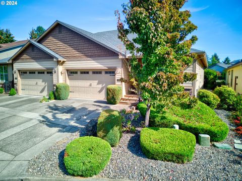 A home in Sutherlin