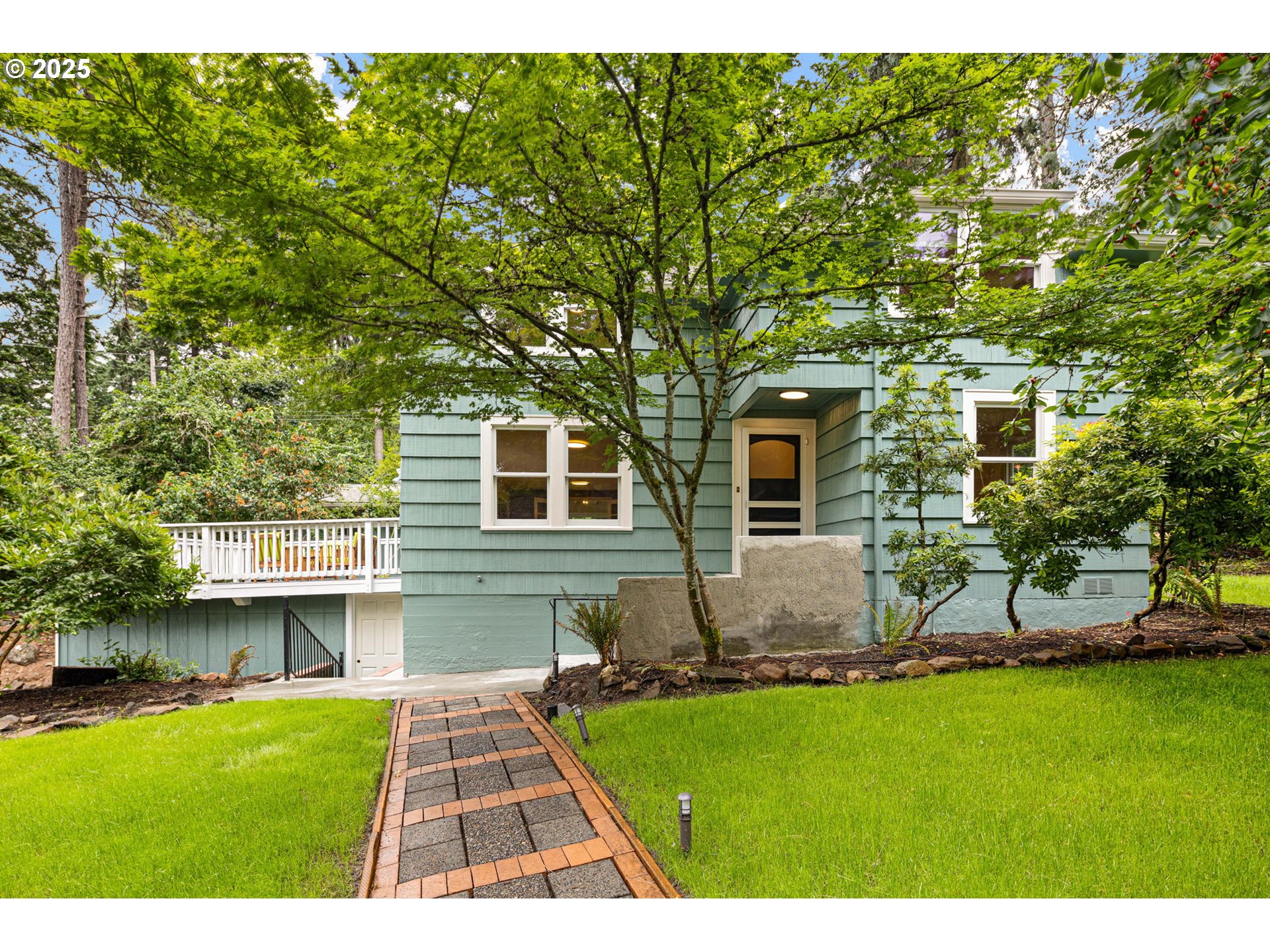 54 W 31ST AVE