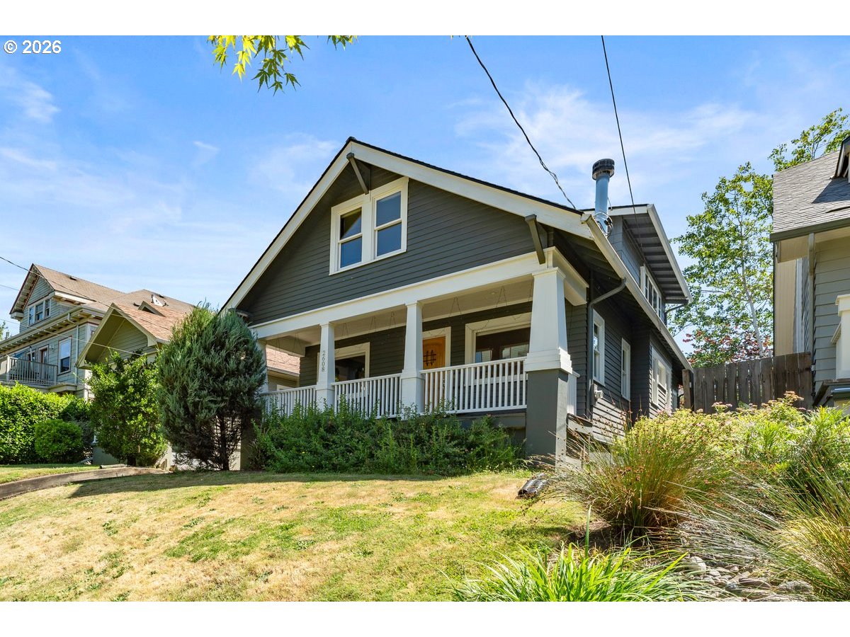 2608 NE 7TH AVE