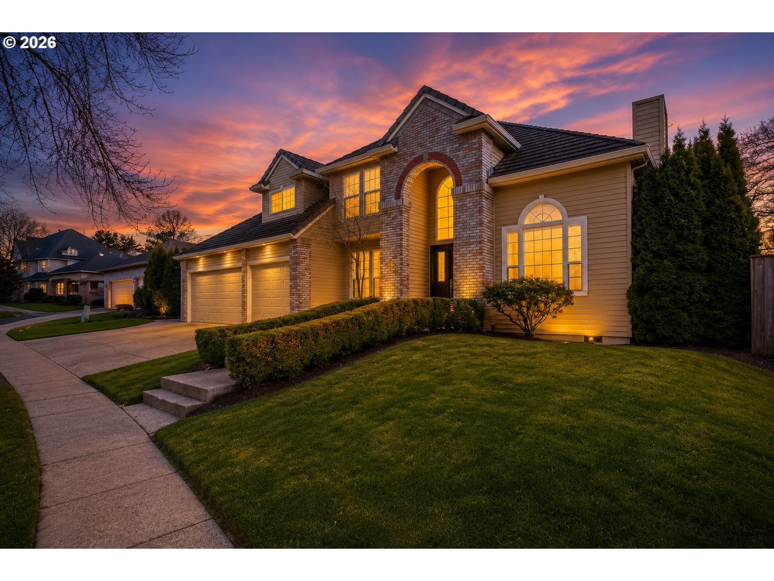 312 NW Pacific Grove DR
