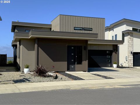 1956 PACIFIC VIEW LN Coos Bay OR 97420