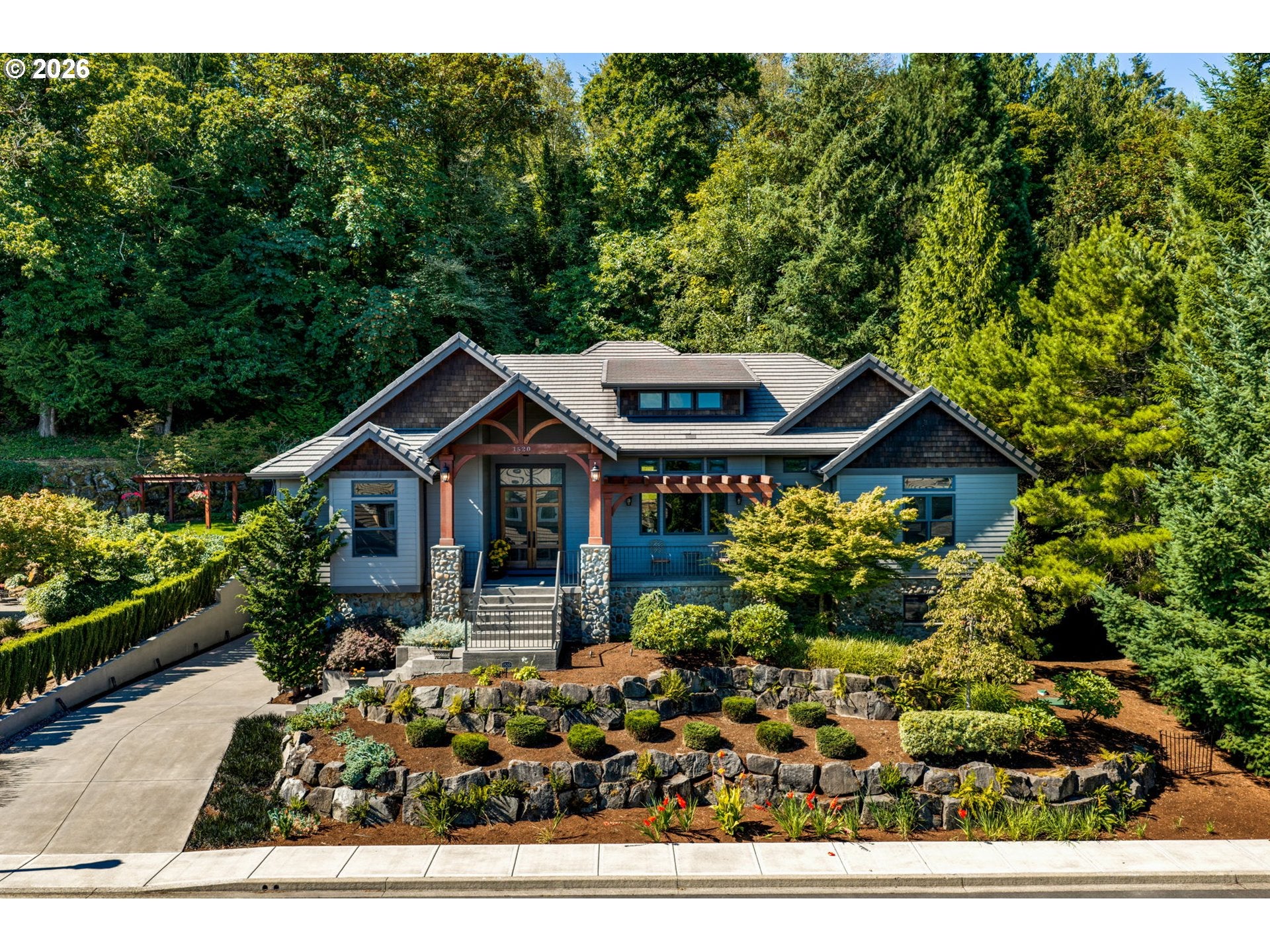 1520 NW LACAMAS DR