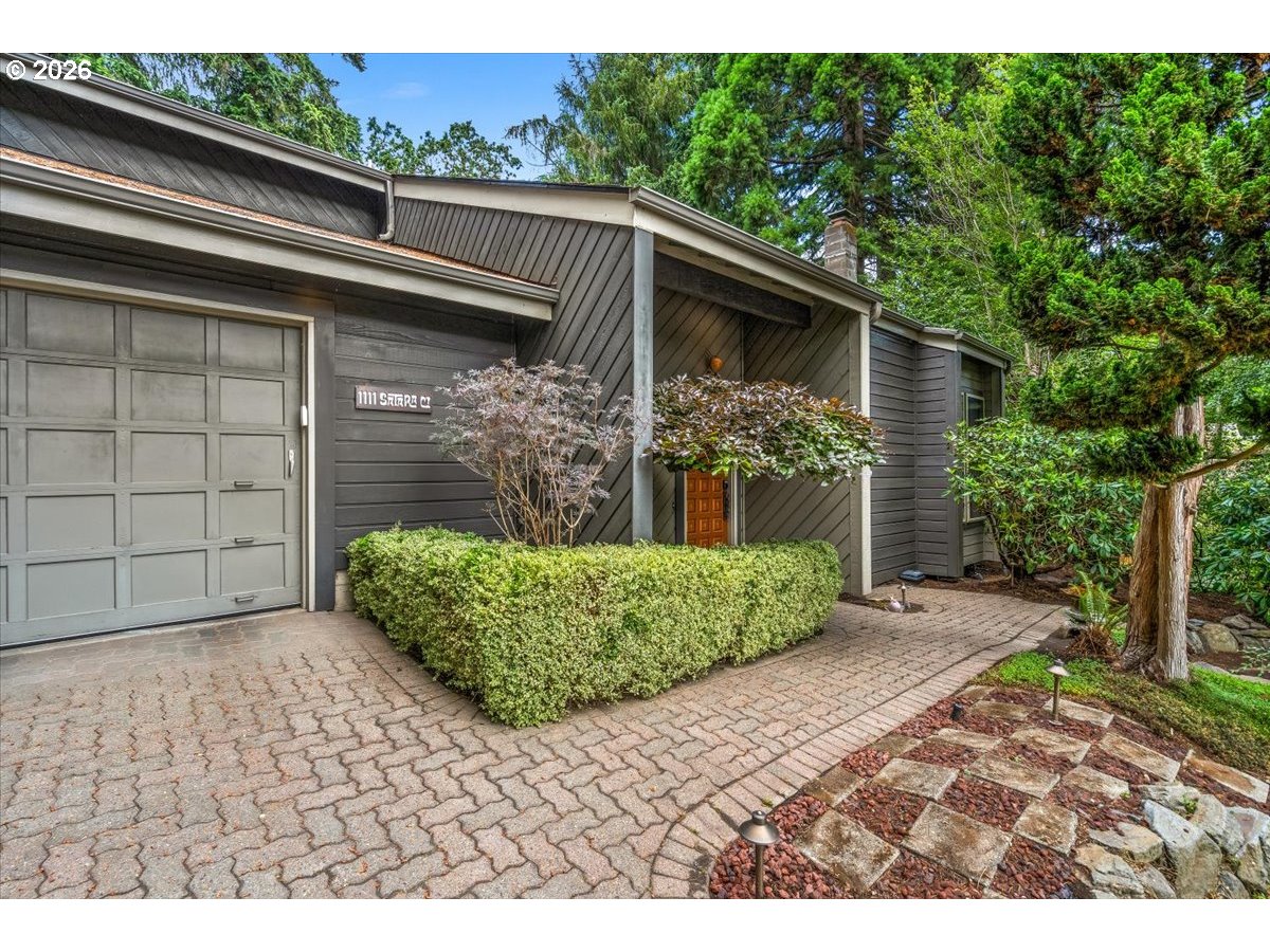 1111 NW SATARA CT