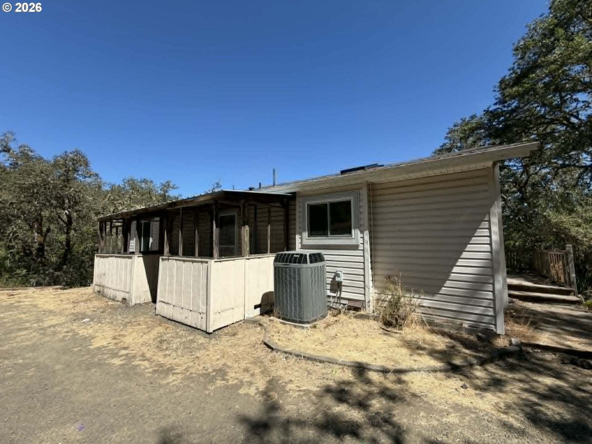 338 TOPAZ LN