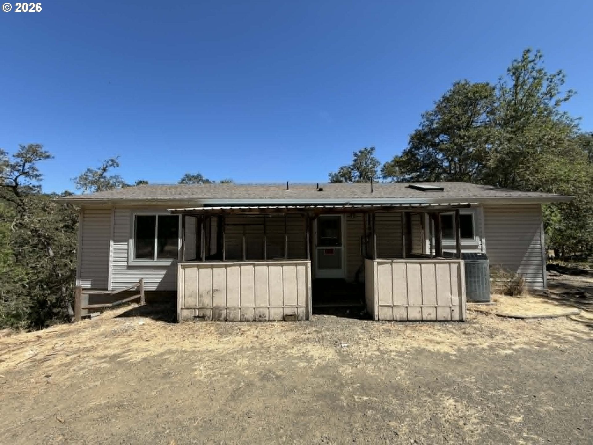 338 TOPAZ LN