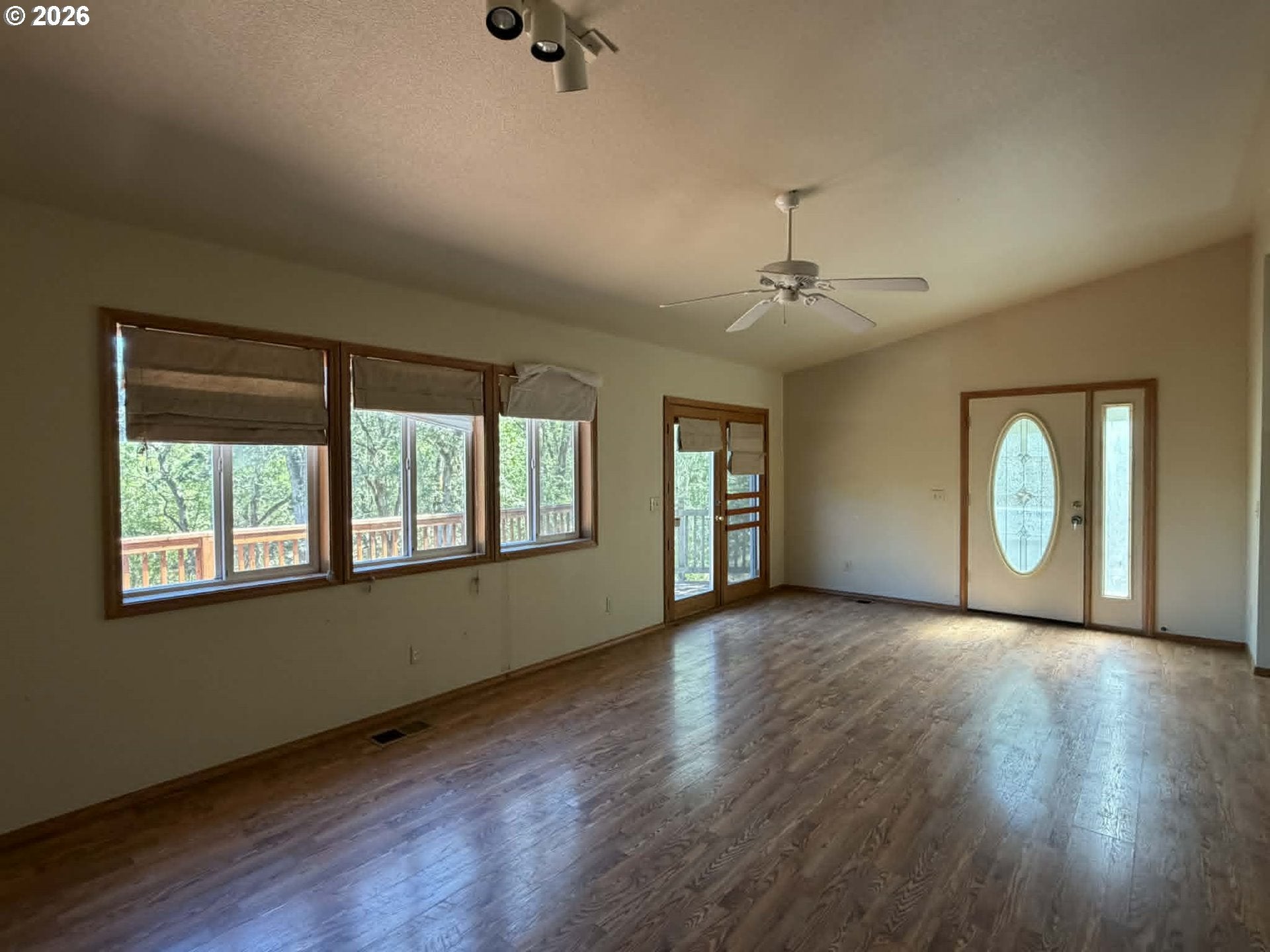338 TOPAZ LN
